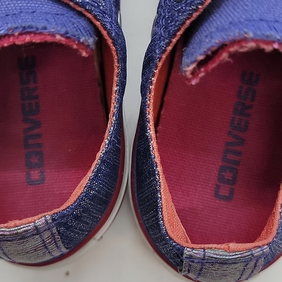 Girls Converse Glitter/Canvas low tops - Picture 6 of 10